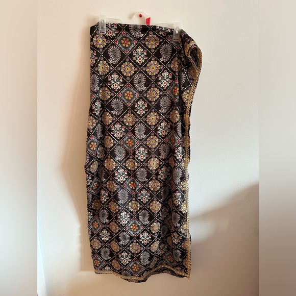 NEW silk designer dupatta - Picture 1 of 3